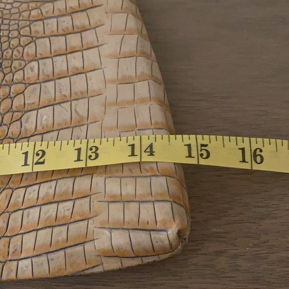 Kiki Pearl Genuine Alligator Clutch - Picture 5 of 8